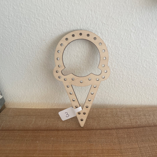 Træfigur - Isvaffel 3 - 2. sortering