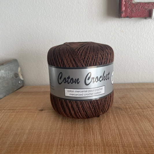 17 - Mørk brun - Coton Crochet 10