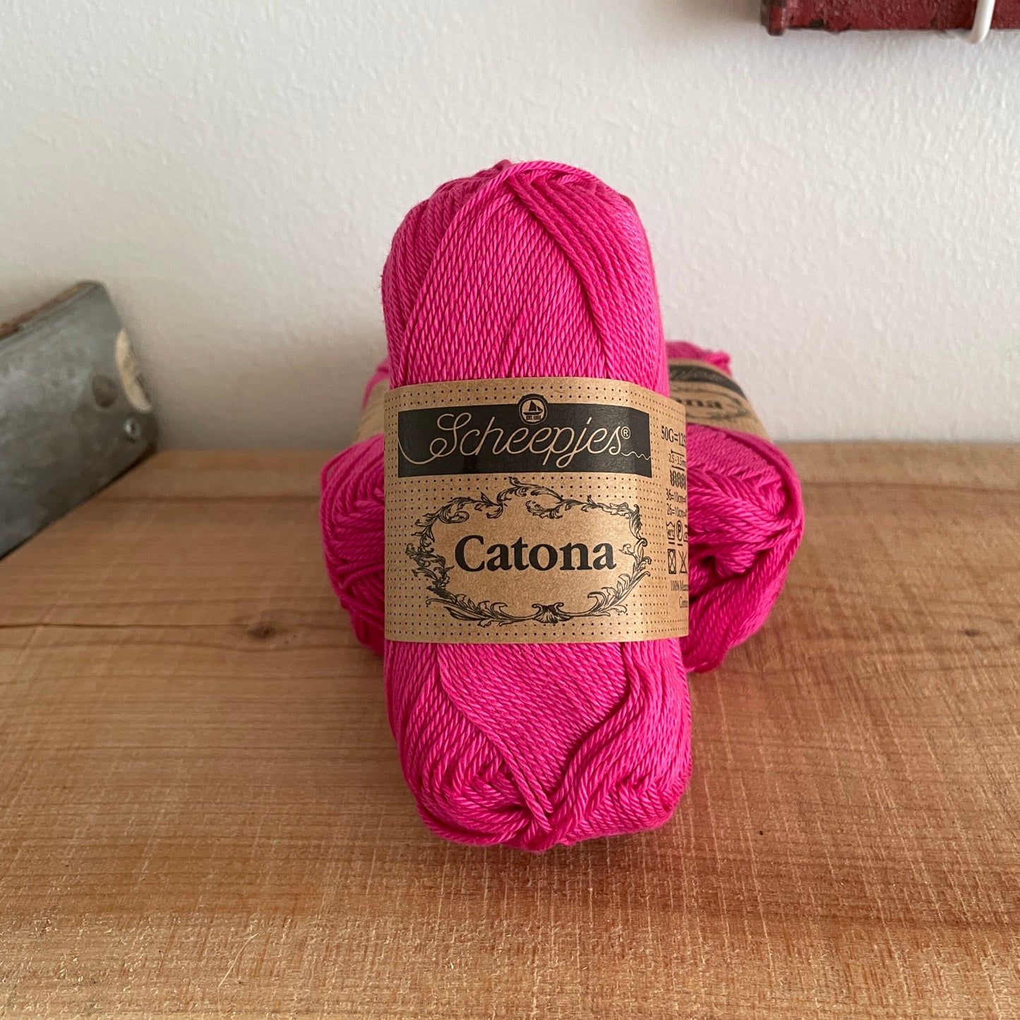 114 Catona Bomuld 8/4 Shocking Pink