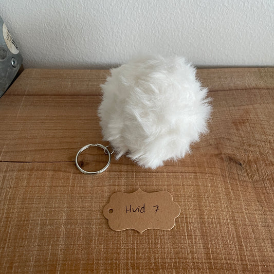 Finished keychain - White 7