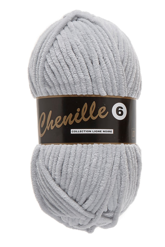 Chenille 6 fløjlsgarn i lysegrå, nr. 038 – 100 grams nøgle