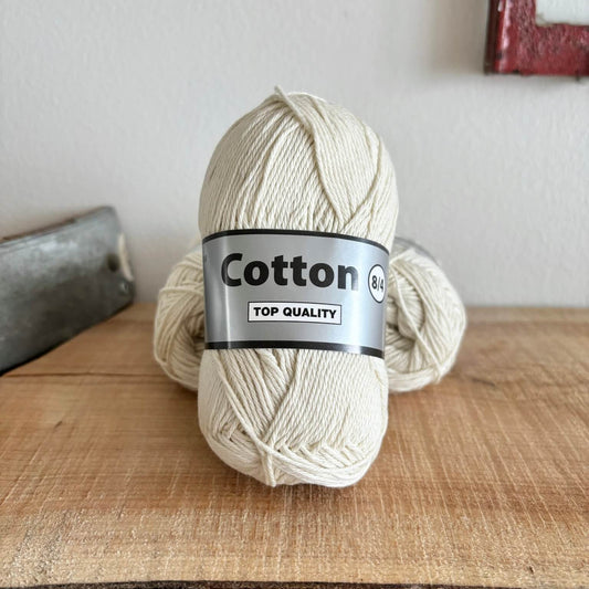 Garnnøgle Lammy Cotton 8/4 i creme, hovedbillede