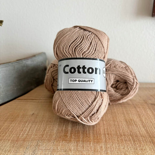 Garnnøgle Lammy Cotton 8/4 i lysebrun, hovedbillede