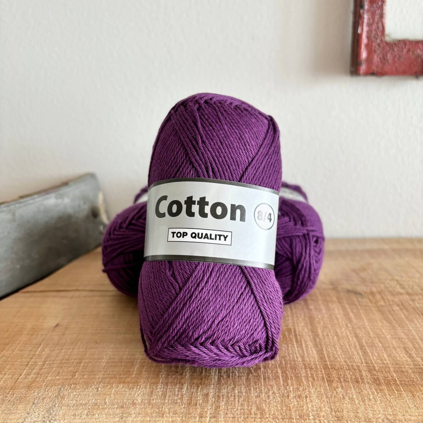 Garnnøgle Lammy Cotton 8/4 i blomme, hovedbillede