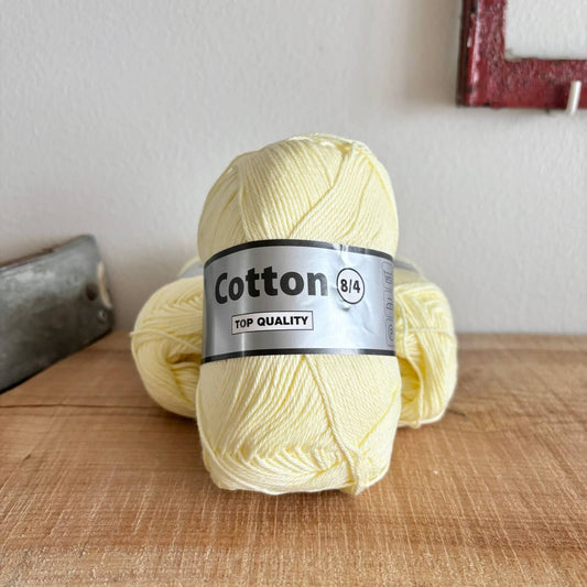 Garnnøgle Lammy Cotton 8/4 i pastelgult, hovedbillede