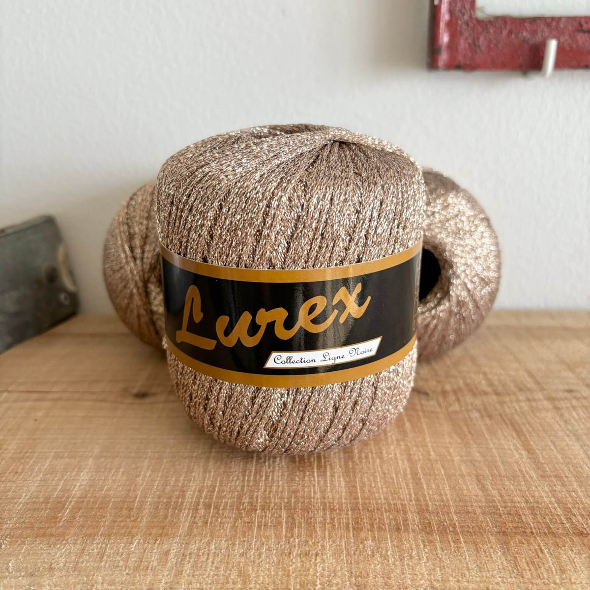 Glimmergarn Lurex i beige, hovedbillede