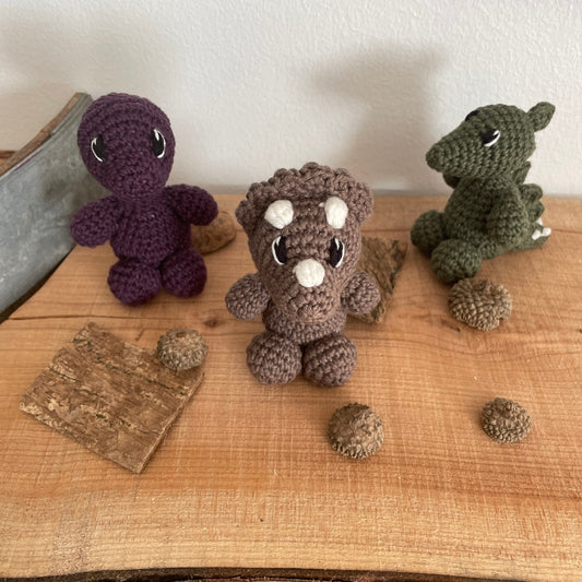 Opskrift Uro Dinosaur – babyuro set fra en anden vinkel i sengen