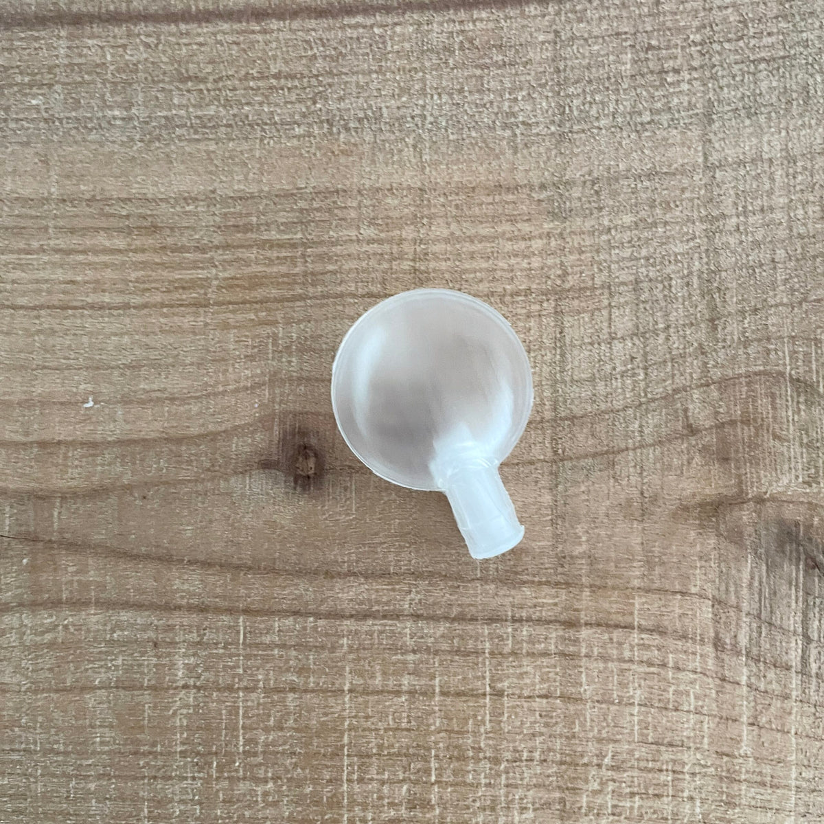 Pivert 25 mm i klar plast, set ovenfra